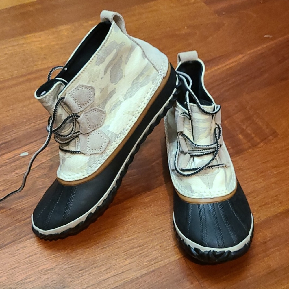 Sorel rain boots